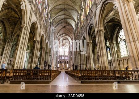 The interior and nave of Basilica Cathedral of Saint-Denis, Paris Stock Photo