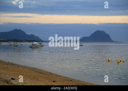 Mauritius, sunset on the west coast at Flic en Flac Stock Photo