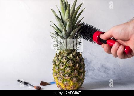 Pineapple Hair: How to Do a Pineapple Hairstyle on Curly Hair