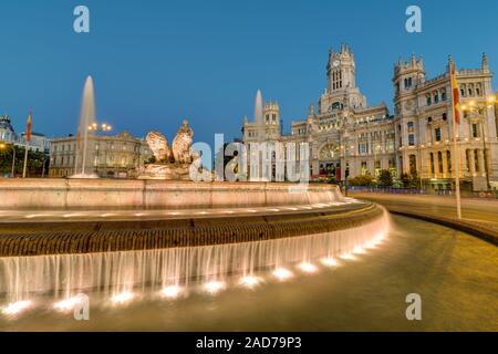 The Plaza de Cibeles with the Palace of Communication and the Cibeles Fountain in Madrid at nig Stock Photo