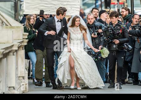 London, UK. 03rd Dec, 2019. How many people does it take to make an advert for Transport for |London? Shoot team near whitehall. Credit: Guy Bell/Alamy Live News Stock Photo