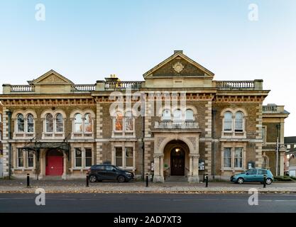Facade View of Chiswick Town Hall (former), Heathfield Terrace, Turnham Green, Chiswick, London. Stock Photo