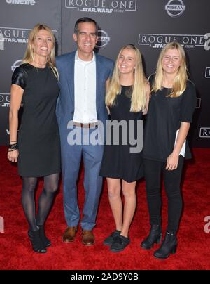 Los Angeles Mayor Eric Garcetti & wife Amy Wakeland & guests at the world premiere of 'Rogue One: A Star Wars Story' at The Pantages Theatre, Hollywood.  December 10, 2016 © 2016 Paul Smith / Featureflash Stock Photo