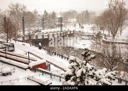 A winter wonderland landscape - Washington Avenue Bridge over Clear Creek in Golden, Colorado, USA Stock Photo