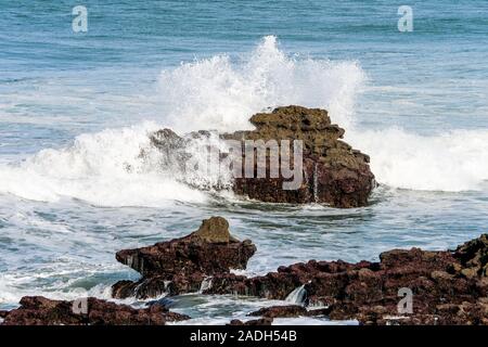 Big waves smash rocks on the coastline, Biarritz, Pyrénées-Atlantiques, Pyrenees-Atlantique, France Stock Photo