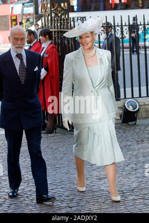 Prince and Princess Michael of Kent join The Queen at Westminster Abbey for a ceremony to mark the 60th anniversary of her coronation in 1953. Accompanied by the Duke of Edinburgh, Prince Charles and the Duchess of Cornwall, the Duke and Duchess of Cambridge, and other members of the Royal Family June 2013. Stock Photo