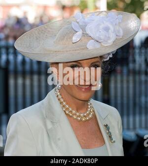 Prince and Princess Michael of Kent join The Queen at Westminster Abbey for a ceremony to mark the 60th anniversary of her coronation in 1953. Accompanied by the Duke of Edinburgh, Prince Charles and the Duchess of Cornwall, the Duke and Duchess of Cambridge, and other members of the Royal Family June 2013. Stock Photo