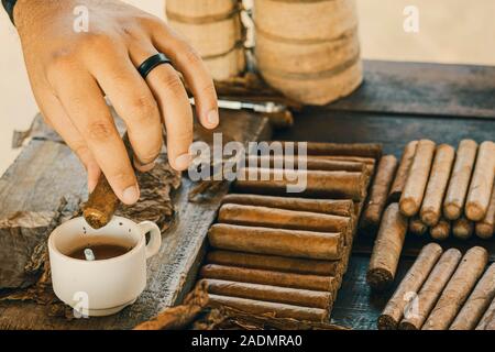 cup tobacco Eternal Smoke Royals Hookah Shisha Flavor Vintage Tobacco Advertising Tobaccoville Town