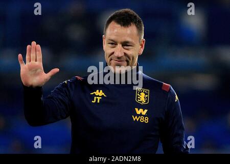 London, UK. 04th Dec, 2019. Aston Villa assistant manager John Terry waves to the Chelsea fans on his first match back at the club since his departure in 2017. Premier League match, Chelsea v Aston Villa at Stamford Bridge Stadium in London on Wednesday 4th December 2019. this image may only be used for Editorial purposes. Editorial use only, license required for commercial use. No use in betting, games or a single club/league/player publications. pic by Steffan Bowen/Andrew Orchard sports photography/Alamy Live news Credit: Andrew Orchard sports photography/Alamy Live News Stock Photo