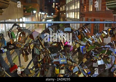 Manchester Love Locks at night,Oxford Road,bridge over canal,Manchester city centre, North West,England, UK Stock Photo