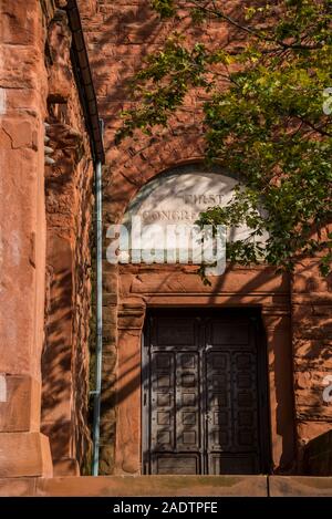 First Congregational Church of Detroit, a 19th century church built in a blend of the Romanesque and Byzantine styles, in red limestone, Woodward Aven Stock Photo