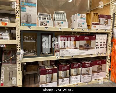 Orlando Fl Usa 11 11 19 The Kitchen Organization Aisle At Home