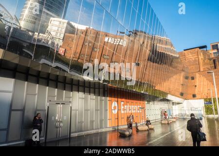 Grand Central,shopping,mall,at,New Street,train station,City,centre,of,Birmingham,West Midlands,West,Midlands,England,English,GB,Britain,British,UK Stock Photo