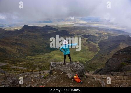 The view from just below the summit of Rumiñahui volcano, Cotopaxi ...