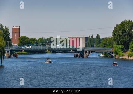 Spree, Stubenrauchbrücke, Niederschöneweide, Treptow-Köpenick, Berlin, Deutschland Stock Photo