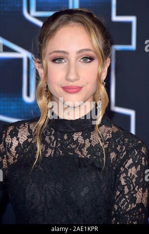 Los Angeles, USA. 04th Dec, 2019. Ava Kolker at the world premiere of the movie 'Spies in Disguise/Spies Undercover - A Wild Transformation' at the El Capitan Theater. Los Angeles, 04.12.2019 | usage worldwide Credit: dpa/Alamy Live News Stock Photo