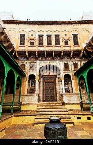 Entrance door, Goenka Haveli Museum, Dundlod, Shekhawati, Rajasthan, India, Asia Stock Photo