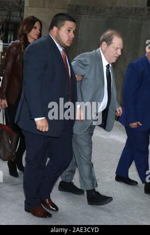 New York, NY, USA. 06th Dec, 2019. Harvey Weinstein arriving to Supreme Court for a bail hearing scheduled in connection with New York's new criminal justice statutes ON December 06, 2019. Credit: Rw/Media Punch/Alamy Live News Stock Photo