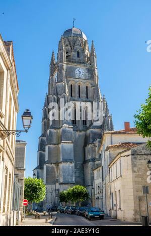 France, Charente Maritime, Saintes, Saint Eutrope basilica Stock Photo ...