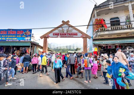 San Thang Market, Lai Chau Province, Vietnam - September 22, 2019:   The ethnic minority women at San Thang Market, Lai Chau Province, Vietnam Stock Photo