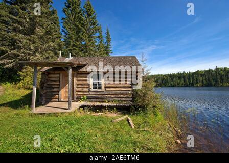 Grey Owl's Cabin on the shores of Lake Ajawaan, Prince Albert National Park, Saskatchewan, Canada Stock Photo