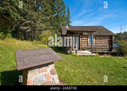 Grey Owl's Cabin on the shores of Lake Ajawaan, Prince Albert National Park, Saskatchewan, Canada Stock Photo