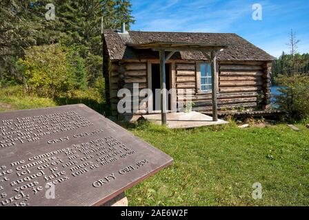 Grey Owl's Cabin on the shores of Lake Ajawaan, Prince Albert National Park, Saskatchewan, Canada Stock Photo