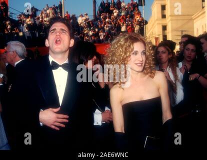 Los Angeles, California, USA 27th March 1995 Actor Matt Dillon and actress Sarah Jessica Parker attend the 67th Annual Academy Awards on March 27, 1995 at the Shrine Auditorium in Los Angeles, California, USA. Photo by Barry King/Alamy Stock Photo Stock Photo
