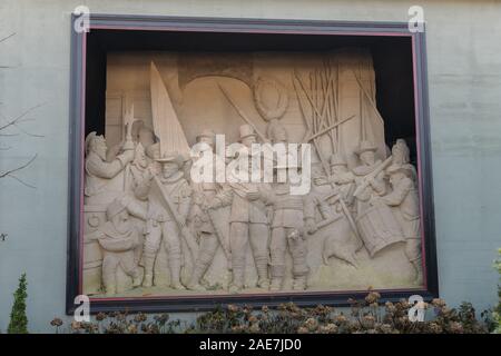 Garderen,Holland,05-12-2019:The Night Watch or De Nachtwacht in Dutch1639 Rembrandt Harmenszoon van Rijn 1606 1669 Amsterdam Netherlands, sculpture made from sand for the anual sand sculpture event before christmas Stock Photo