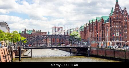 Steel truss arch Brooksbrücke Brooks Bridge crossing Zoll Canal to Speicherstadt Warehouse District Altstadt Hamburg Germany Stock Photo