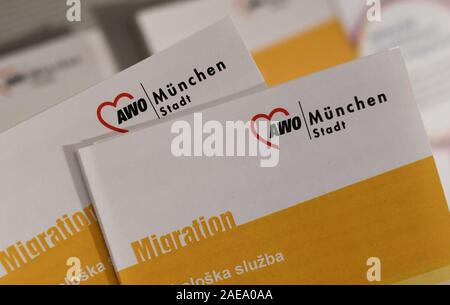 Munich, Germany. 28th Nov, 2019. ILLUSTRATION - AWO Munich can be read on an information flyer in an advice centre. Credit: Angelika Warmuth/dpa/Alamy Live News Stock Photo