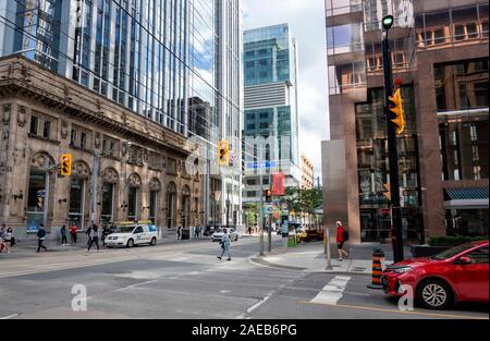 Yonge Street, longest street in the world in the city centre of Toronto ...
