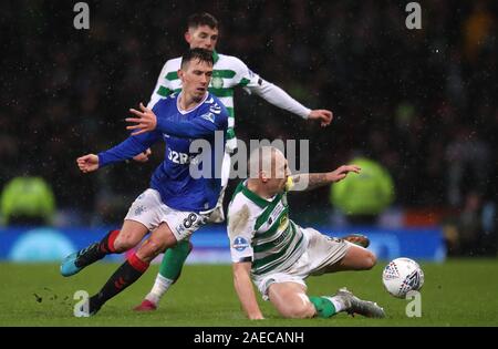 Rangers' Ryan Jack (left) and Celtic's Scott Brown battle for the ball during the Betfred Scottish Cup Final at Hampden Park, Glasgow. Stock Photo