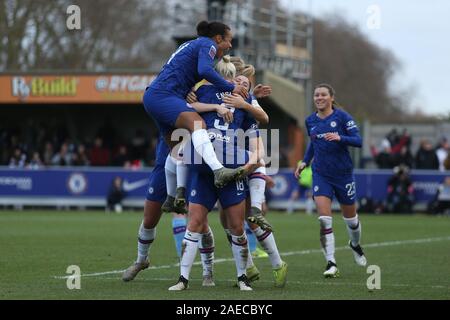 Kingston, UK. 17th Nov, 2019. The Chelsea squad celebrate the winning goal during the Barclays FA Women's Super League match between Chelsea and Manchester City at the Cherry Red Records Stadium, Kingston on Sunday 8th December 2019. (Credit: Jacques Feeney | MI News) Photograph may only be used for newspaper and/or magazine editorial purposes, license required for commercial use Credit: MI News & Sport /Alamy Live News Stock Photo