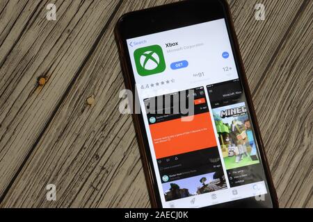 Los Angeles, California, USA - 3 December 2019: Xbox App Icon on phone screen, Illustrative Editorial. Stock Photo