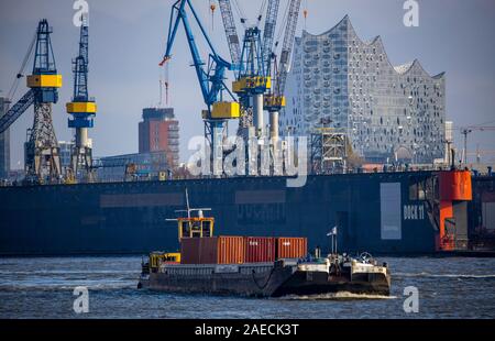 Hamburg, port, Elbe, Blohm and Voss shipyards, Elbphilharmonie, Stock Photo