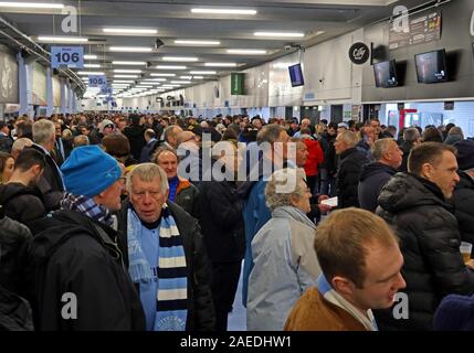 MCFC supporters,  Etihad stadium, Manchester City Football Club, match Stock Photo