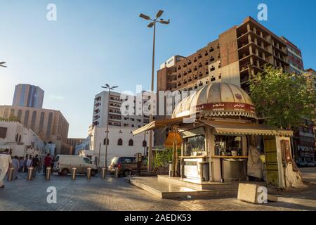 View of a fruit juice stall at the Souk al Alawi Street and Al Dahab Street, Al Balad, Jeddah, KSA, Saudi Arabia Stock Photo