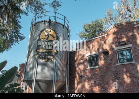 WINTER GARDEN, FLORIDA: MAY 29, 2019 - Crooked Can Brwery silo at Plant Street market in historic downtown Winter Garden Stock Photo