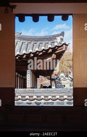 DEC 16, 2016 Seoul, South Korea - Traditional Hanok style Korean House ...