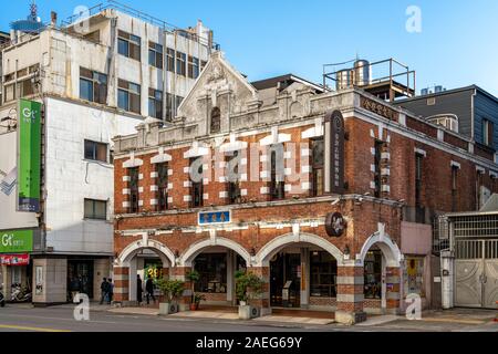 Taiwan Museum of Suncake ( Chuan An Tang ), historical building with brick walls, sells sun cake, pineapple shortcake, and souvenirs. Taichung, Taiwan Stock Photo