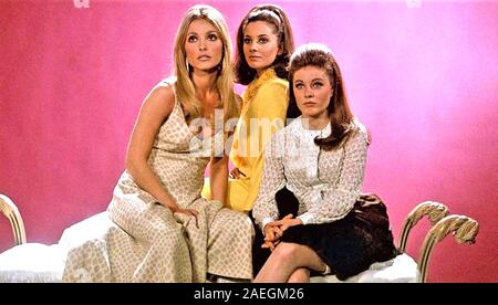VALLEY OF THE DOLLS 1967 20th Century Fox film with from left: Sharon Tate,Barbara Parkins, Patty Duke Stock Photo