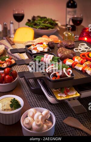 Gourmetten hi-res photography and images - Alamy