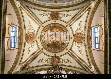 Deckenfresko in der Wallfahrtskirche Santuario di Maria Santissima Annunziata,  Trapani, Sizilien, Italien, Europa  |  ceiling fresco of the Basilica Stock Photo