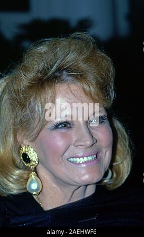 Washington, DC. USA, April 29, 1992  Veteran Hollywood actress Angie Dickinson arrives at the White House to attend the State Dinner for President Richard von Weizsacker of Germany. Credit: Mark Reinstein / MediaPunch Stock Photo