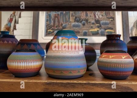 Etched Navajo pottery sold in Old Town Albuquerque, New Mexico Stock Photo