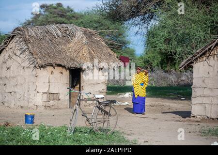 Same, Tanzania, 7th June 2019: maasai woman outsie her home Stock Photo