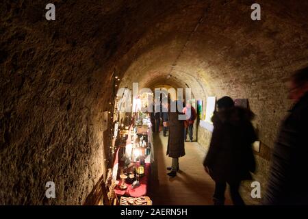 Retz: underground 'drunter' Christmas Market, wine cellar in Weinviertel, Niederösterreich, Lower Austria, Austria Stock Photo