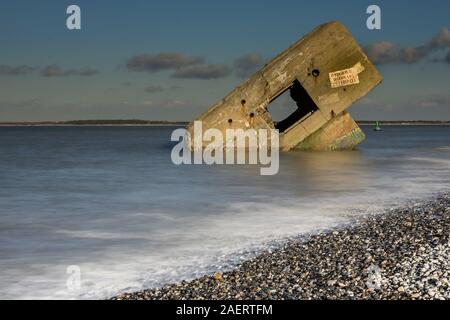 le blockhaus du Hourdel par beau temps mode pose longue Stock Photo