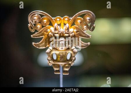 Golden Colombian artifacts housed within the Banco de la República Gold Museum ('El Museo del Oro')  Bogotá , Colombia Stock Photo